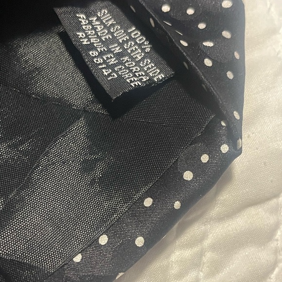 Vintage Silk Santa Ties in Disguise neck tie - Picture 5 of 6